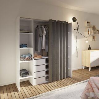 Dressing 2 colonnes + meuble 4 tiroirs blanc, rideau taupe