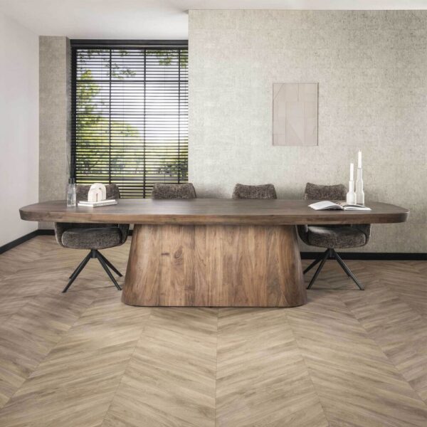 Table 300x120 cm en acacia brun + 8 fauteuils en tissu texturé taupe – Image 4